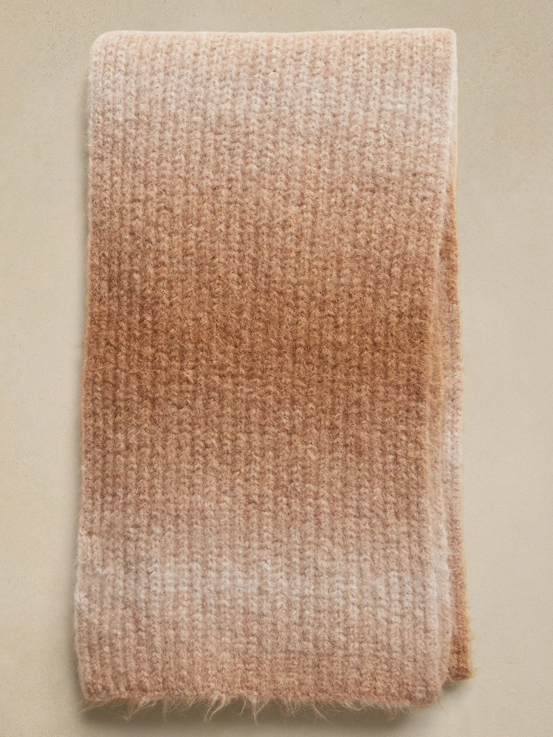 Buy 🤩 Banana Republic Ombré Scarf for 🧨 women ⭐ 1 Buy 🤩 Banana Republic Ombré Scarf for 🧨 women ⭐