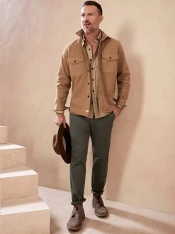 Deals 🥰 Banana Republic Straight Rapid Movement Chino 💯