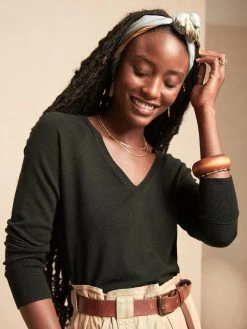 Cheapest ๐ Banana Republic Lina Merino V-Neck Sweater for women โค๏ธ 5 Cheapest ๐ Banana Republic Lina Merino V-Neck Sweater for women โค๏ธ -Banana Republic Sale 3672275ad18c4ecaa4edf4ae2a8ec882 8198a429 c293 40c8 b10c 32a0d3f752bf 1080x