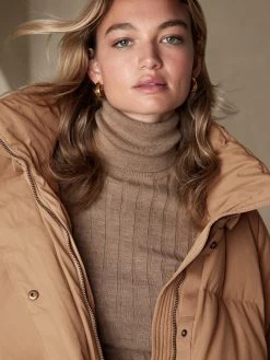 Brand new ⭐ Banana Republic Alps Puffer Jacket for 👍 women ✨ -Banana Republic Sale 708ce689b84d4024bd61360074bd3777 19c86867 f30a 4536 b15c 513667771292 1080x