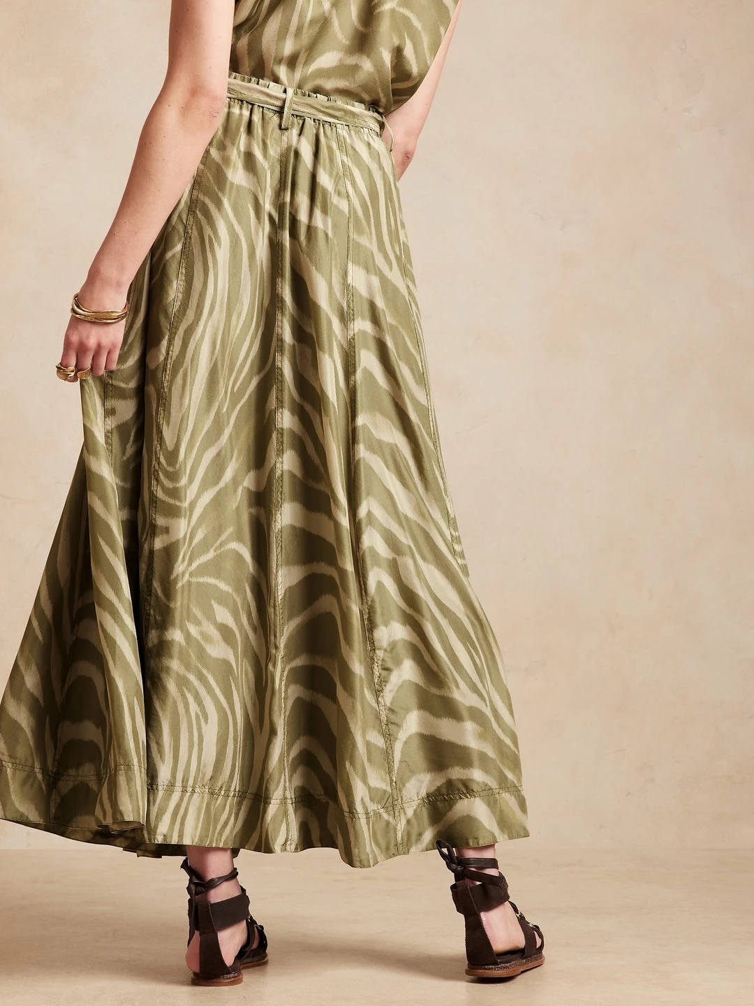Best Pirce βοΈ Banana Republic Nocturne Silk Maxi π Skirt for women π 2 Best Pirce βοΈ Banana Republic Nocturne Silk Maxi π Skirt for women π - Image 2