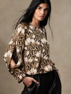 Discount 🥰 Banana Republic Verona Blouse for women ✨