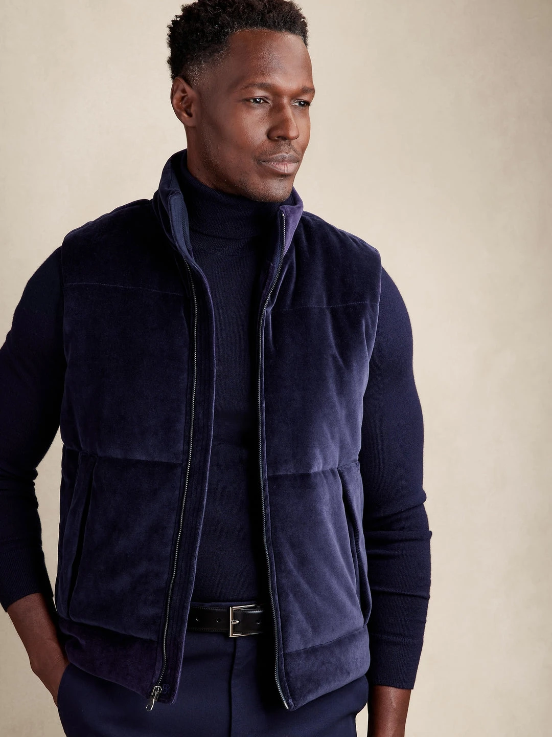 Hot Sale π₯° Banana Republic Velluto Puffer Vest for men π 1 Hot Sale π₯° Banana Republic Velluto Puffer Vest for men π