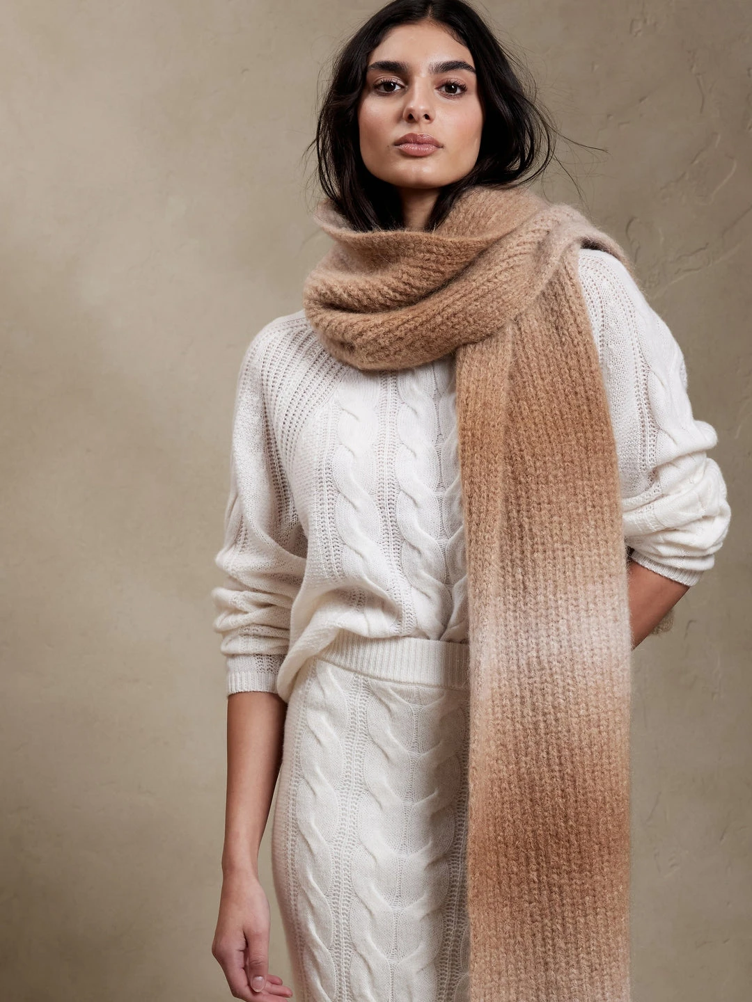 Buy 🤩 Banana Republic Ombré Scarf for 🧨 women ⭐ 2 Buy 🤩 Banana Republic Ombré Scarf for 🧨 women ⭐ - Image 2