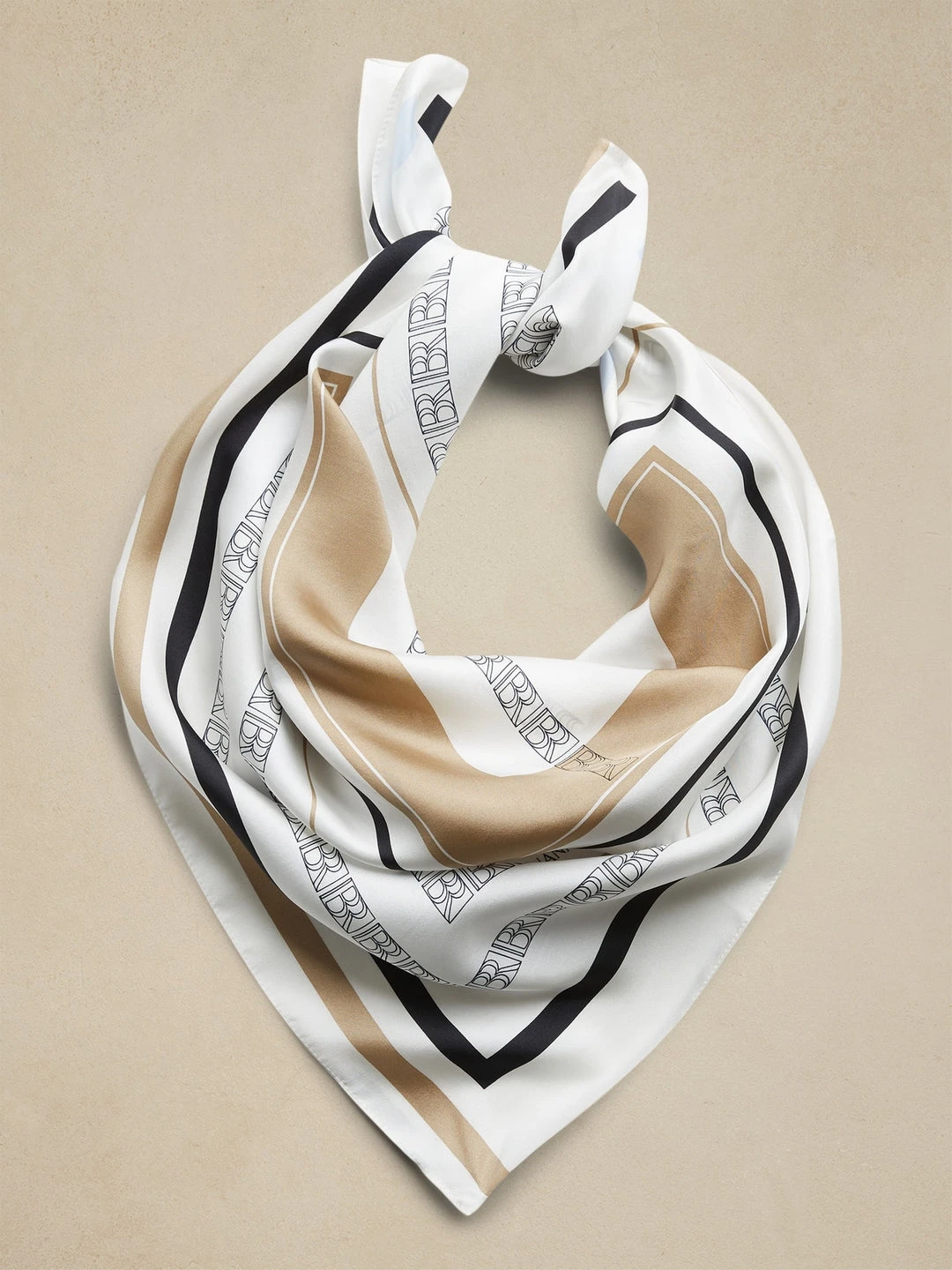 Cheap ๐ฅฐ Banana Republic Signature Silk Scarf for ๐ women โค๏ธ 1 Cheap ๐ฅฐ Banana Republic Signature Silk Scarf for ๐ women โค๏ธ