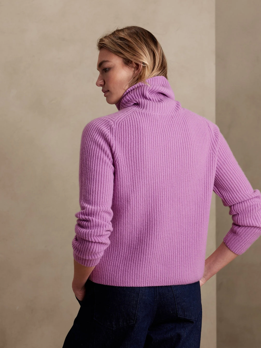 Promo βοΈ Banana Republic Chiara Cashmere Turtleneck Sweater for 𧨠women βοΈ 2 Promo βοΈ Banana Republic Chiara Cashmere Turtleneck Sweater for 𧨠women βοΈ - Image 2